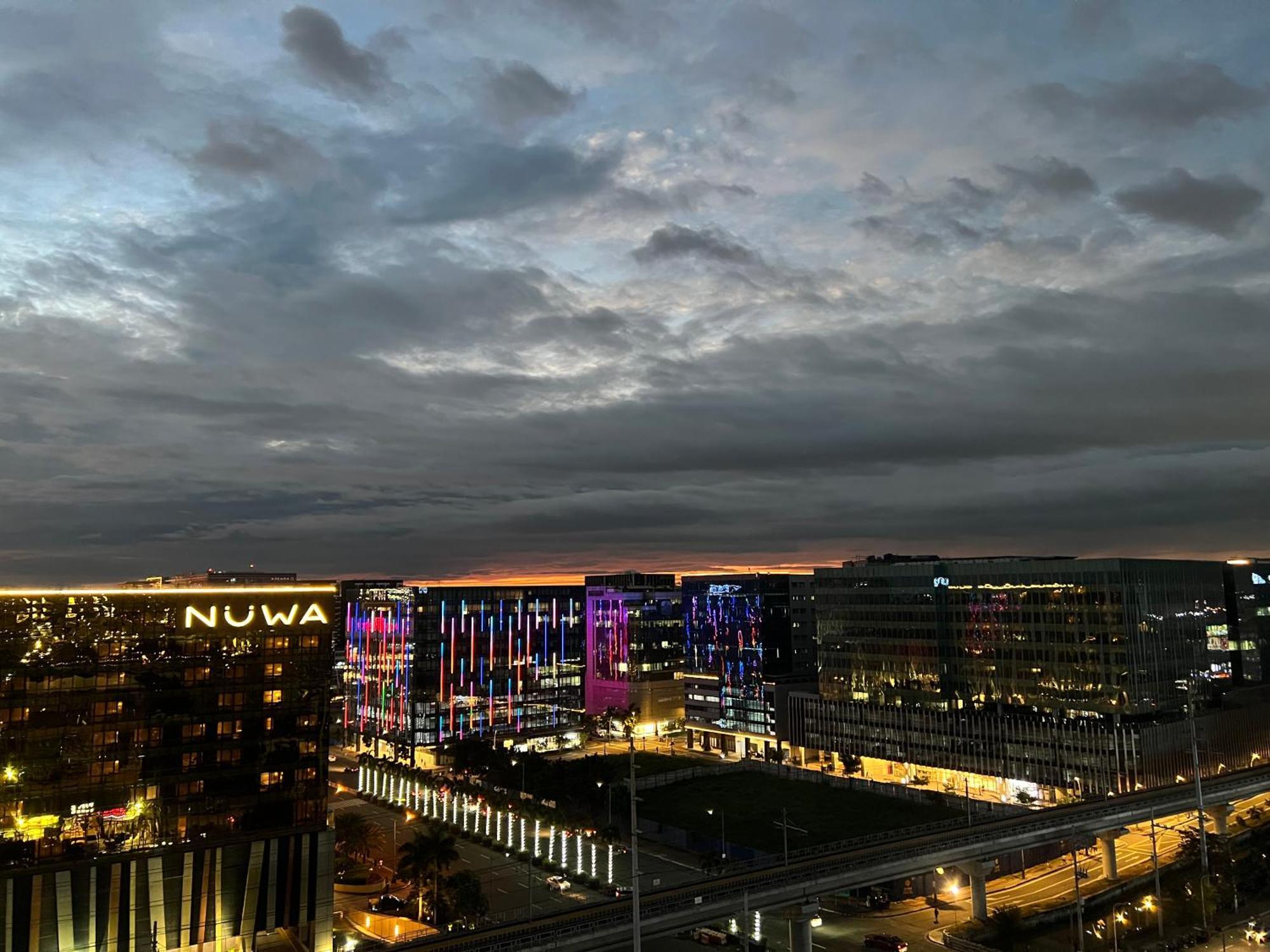 Luxurious European Style Penthouse Modern Apart Ment Cross City Of Dreams Okada Solaire Moa Airport 마닐라 외부 사진