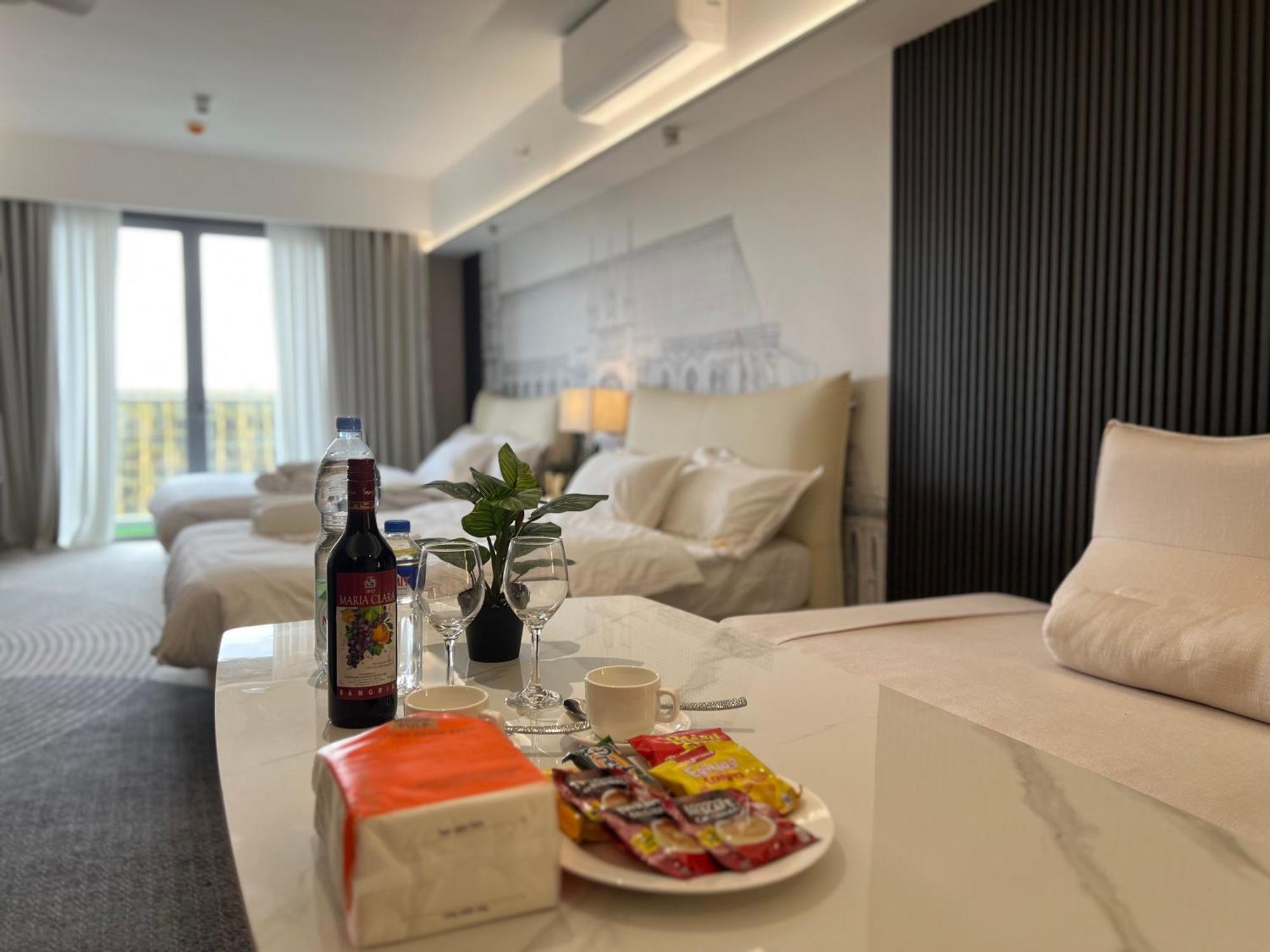 Luxurious European Style Penthouse Modern Apart Ment Cross City Of Dreams Okada Solaire Moa Airport 마닐라 외부 사진